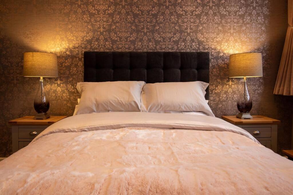 The Most Central Apartment In Canterbury Stunning Interiors, Fully Equipped, City Views And Free Wifi! エクステリア 写真