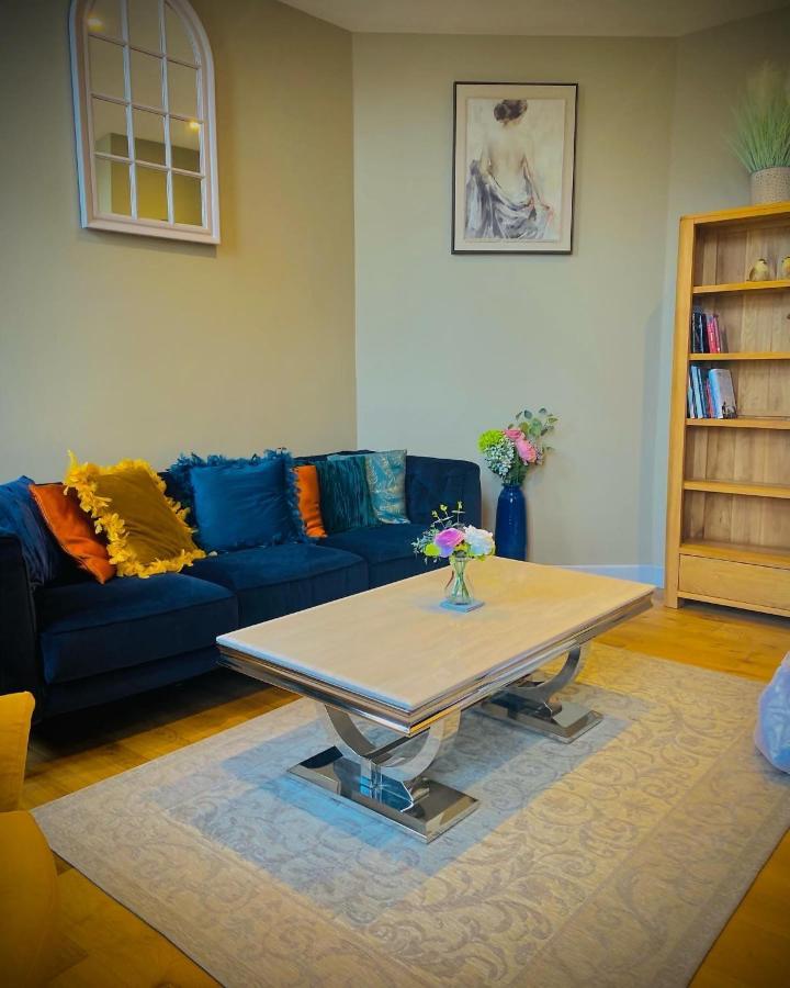 The Most Central Apartment In Canterbury Stunning Interiors, Fully Equipped, City Views And Free Wifi! エクステリア 写真