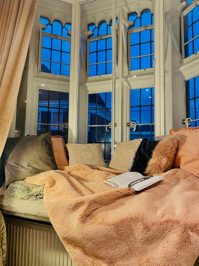 The Most Central Apartment In Canterbury Stunning Interiors, Fully Equipped, City Views And Free Wifi! エクステリア 写真